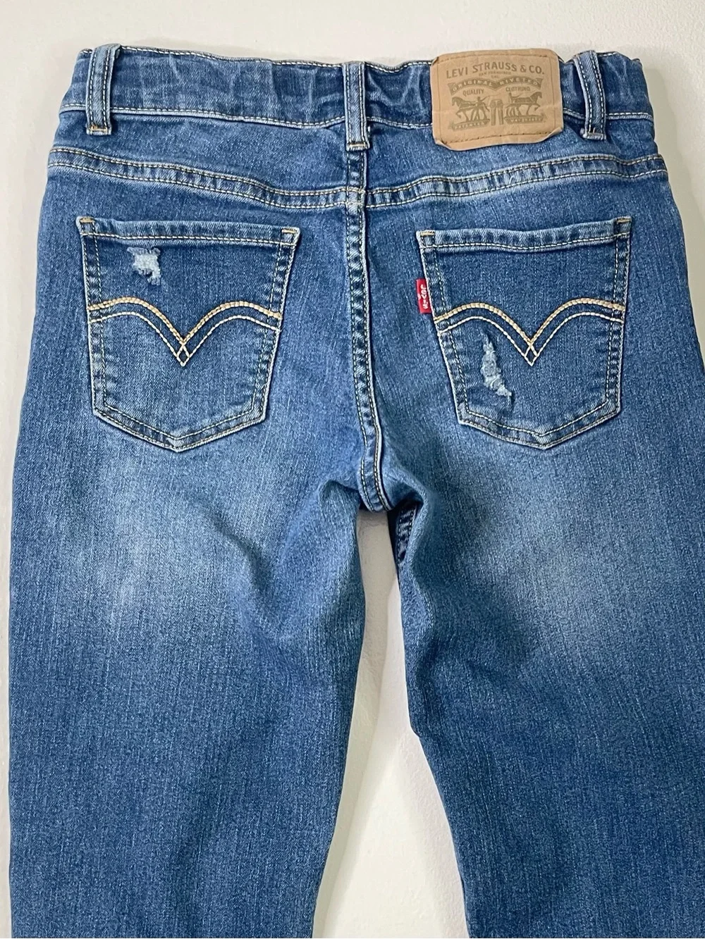 Levi's Boyfriend Distressed Medium Wash Jeans Girls Size 12 Reg